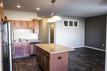 Kitchen island*